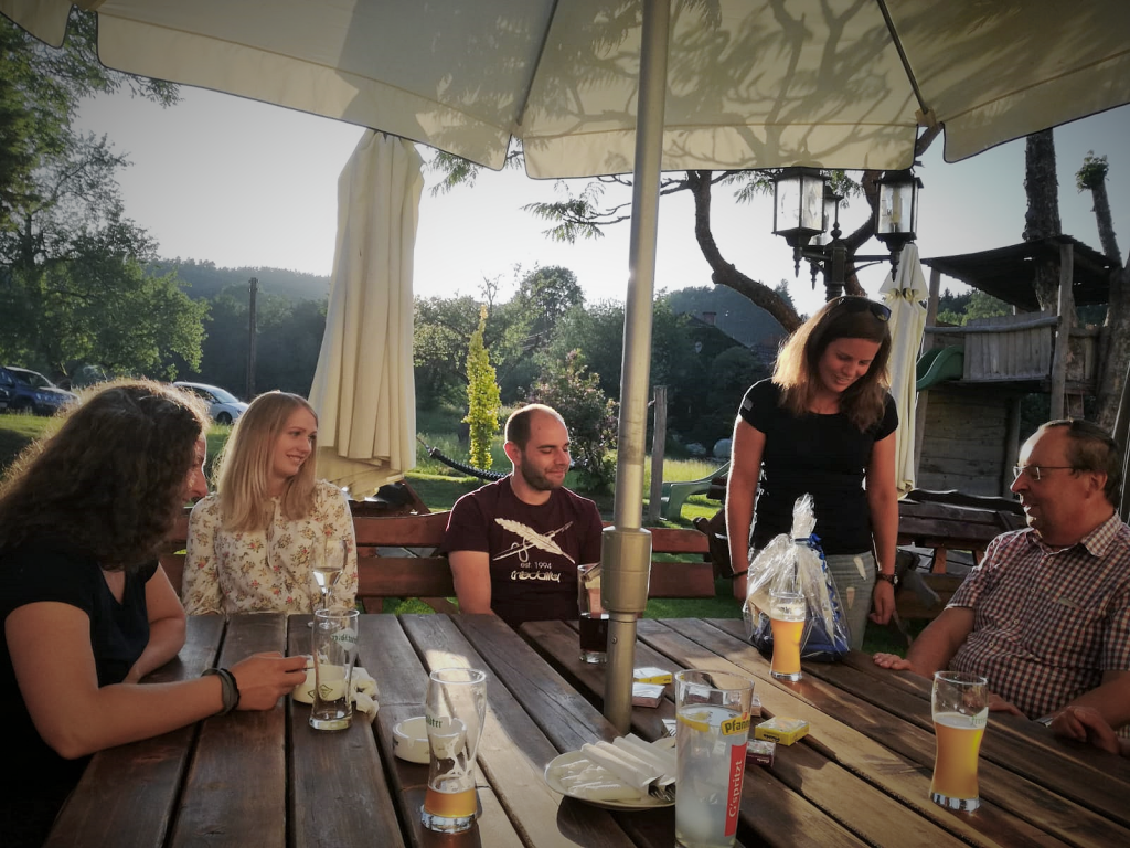 Dieses Bild hat ein leeres alt-Attribut; sein Dateiname ist abschluss-franz-1024x768.png.